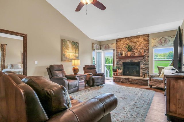6595 105th STREET, Pleasant Prairie, WI 53158