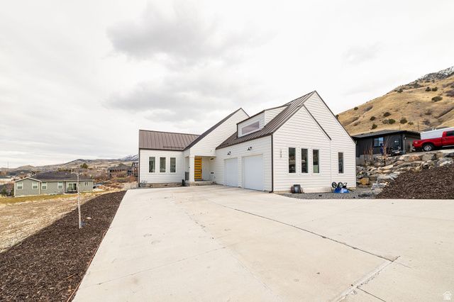 1959 E DEER CREST CIR, Logan, UT 84341