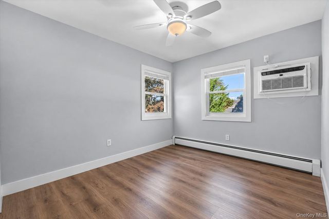 89 3rd Avenue, Massapequa Park, NY 11762
