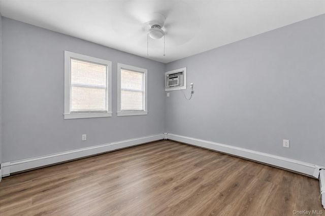 89 3rd Avenue, Massapequa Park, NY 11762