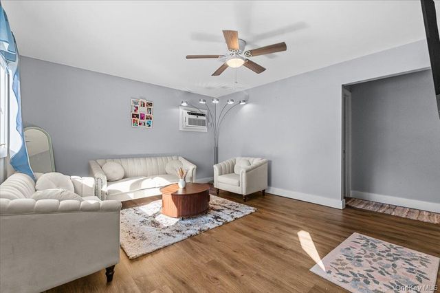 89 3rd Avenue, Massapequa Park, NY 11762