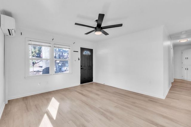 409 Yardley Court, Spartanburg, SC 29306
