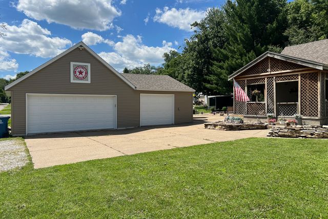 316 Elm Street, Buffalo, IA 52728