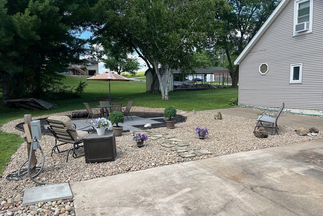 316 Elm Street, Buffalo, IA 52728