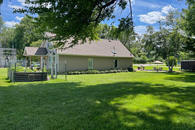 316 Elm Street, Buffalo, IA 52728
