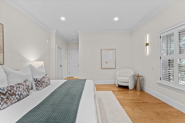 36 Elmwood Ave 11, Winchester, MA 01890