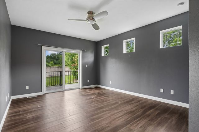 2654 Mulberry Ct, Marion, IA 52302
