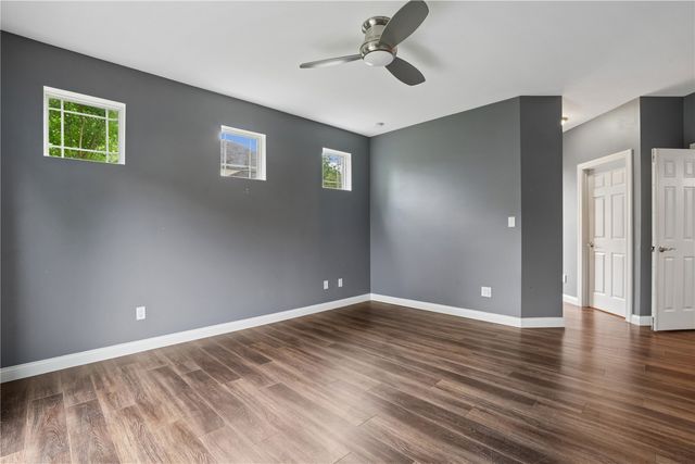 2654 Mulberry Ct, Marion, IA 52302