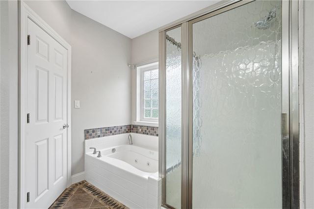 2654 Mulberry Ct, Marion, IA 52302