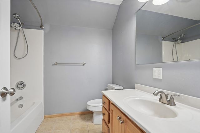 2654 Mulberry Ct, Marion, IA 52302