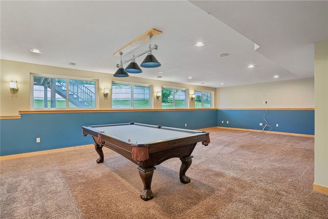 2654 Mulberry Ct, Marion, IA 52302