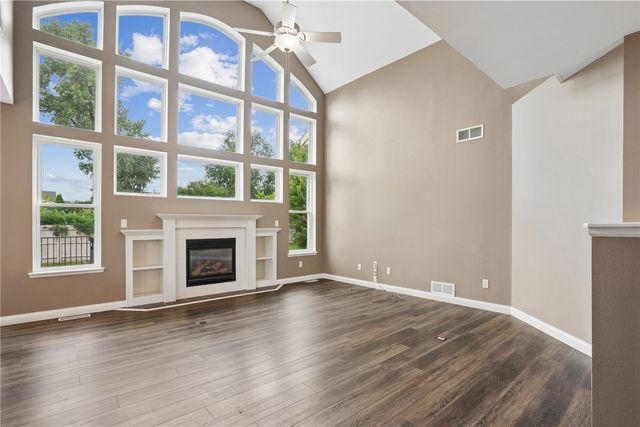 2654 Mulberry Ct, Marion, IA 52302