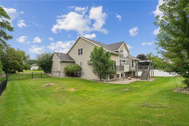 2654 Mulberry Ct, Marion, IA 52302