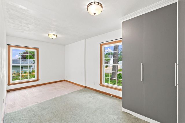 1715 Schreiber Street, Cedar Falls, IA 50613