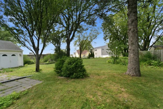 1715 Schreiber Street, Cedar Falls, IA 50613