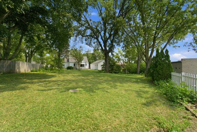 1715 Schreiber Street, Cedar Falls, IA 50613