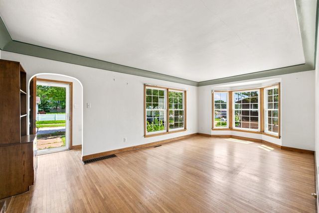 1715 Schreiber Street, Cedar Falls, IA 50613