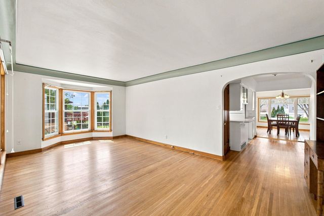 1715 Schreiber Street, Cedar Falls, IA 50613