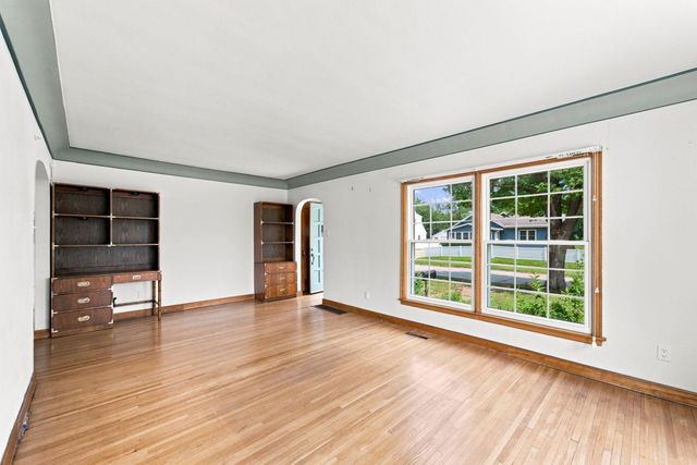 1715 Schreiber Street, Cedar Falls, IA 50613