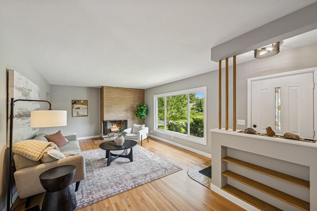 8007 Virginia Circle N, Saint Louis Park, MN 55426