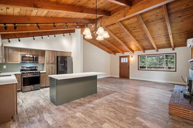 25430 Palomar Road, Idyllwild, CA 92549