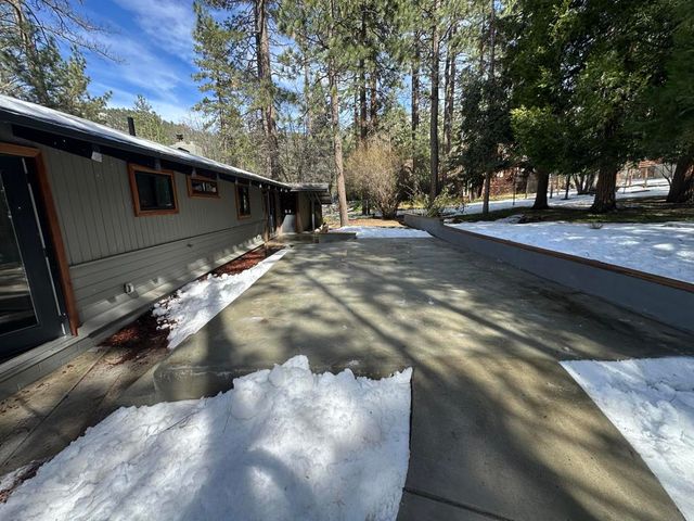 25430 Palomar Road, Idyllwild, CA 92549