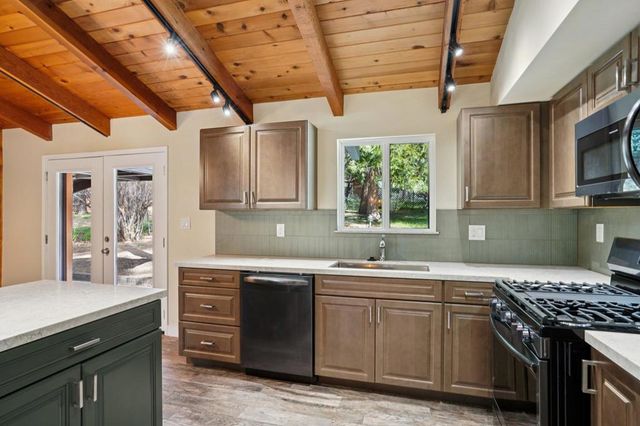 25430 Palomar Road, Idyllwild, CA 92549