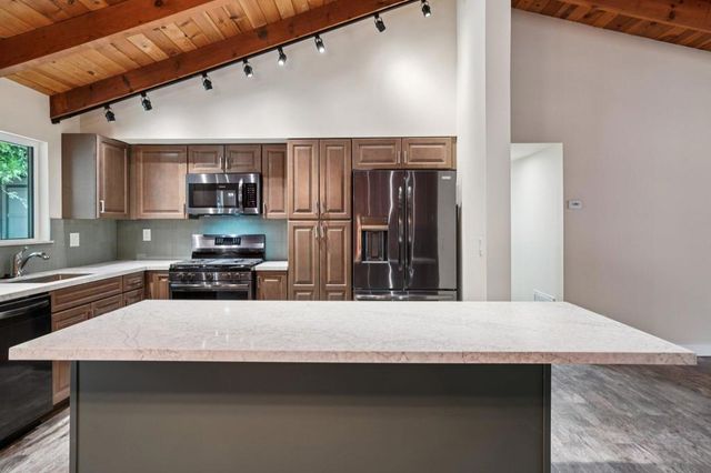 25430 Palomar Road, Idyllwild, CA 92549