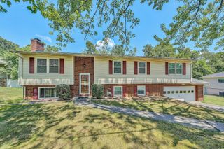 6432 Sugar Ridge DR, Roanoke, VA 24018