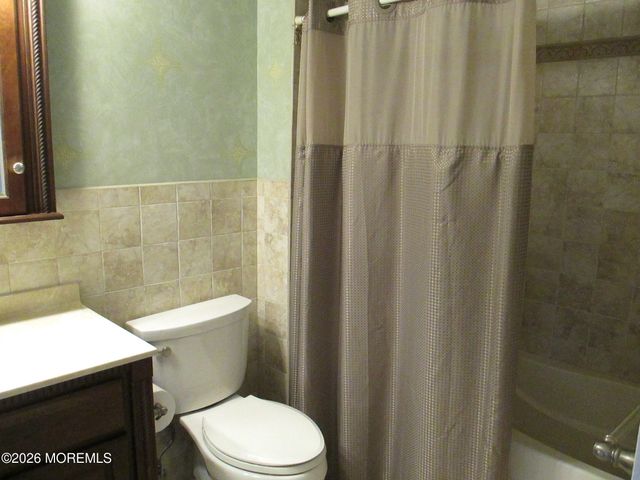 32 Center Avenue 14, Atlantic Highlands, NJ 07716