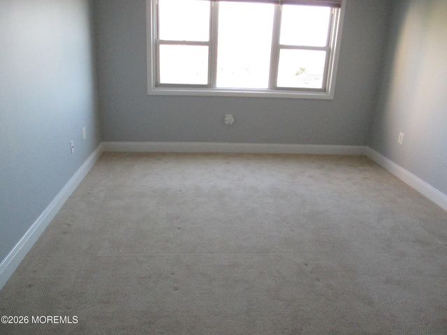 32 Center Avenue 14, Atlantic Highlands, NJ 07716