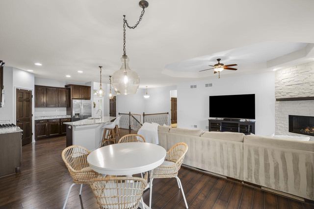 1406 Mockingbird COURT, Oconomowoc, WI 53066
