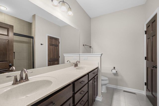 1406 Mockingbird COURT, Oconomowoc, WI 53066