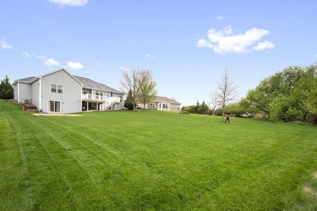 1406 Mockingbird COURT, Oconomowoc, WI 53066