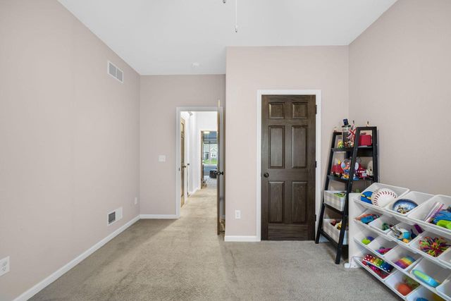 1406 Mockingbird COURT, Oconomowoc, WI 53066