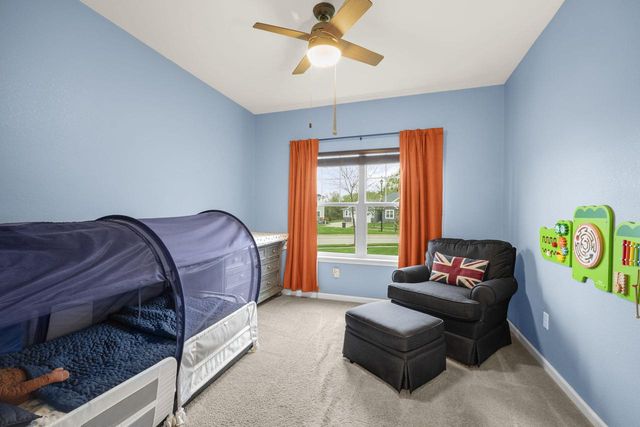 1406 Mockingbird COURT, Oconomowoc, WI 53066