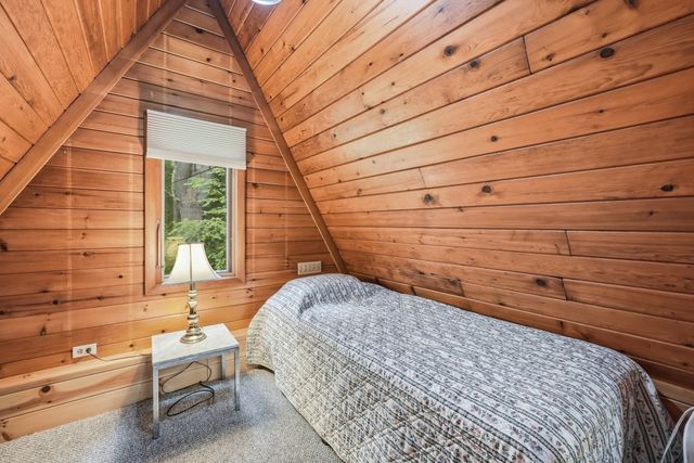 99 Lakeshore Drive, Spencer, MA 01562