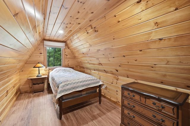 99 Lakeshore Drive, Spencer, MA 01562