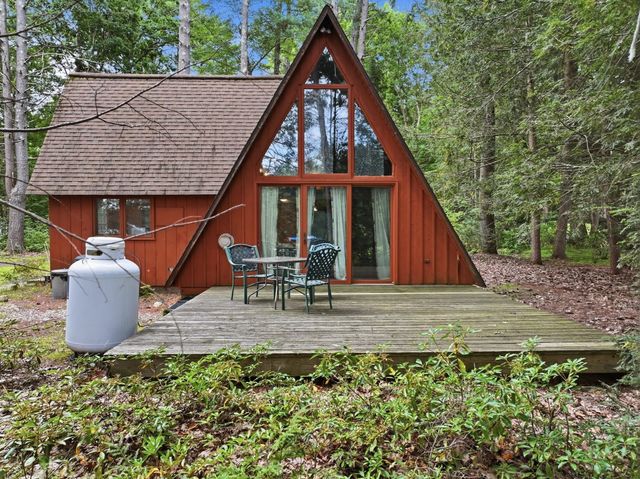 99 Lakeshore Drive, Spencer, MA 01562