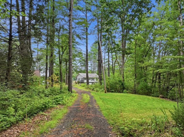 99 Lakeshore Drive, Spencer, MA 01562