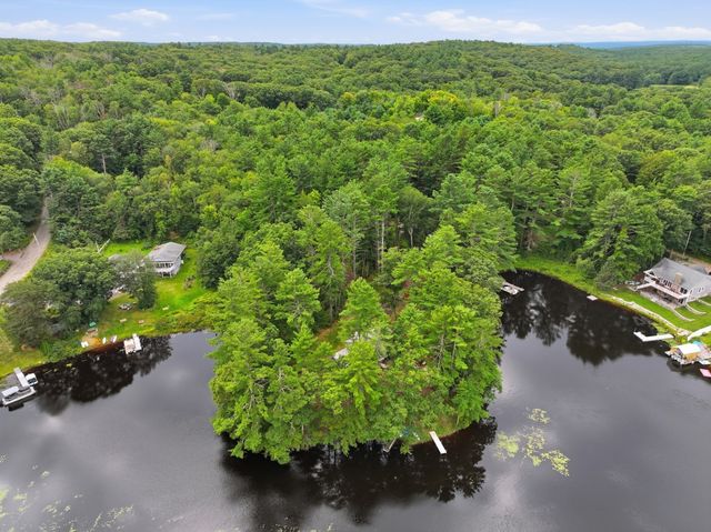 99 Lakeshore Drive, Spencer, MA 01562