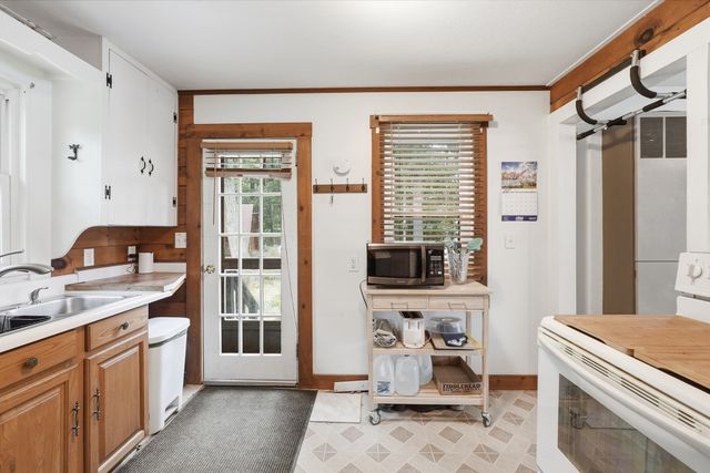 99 Lakeshore Drive, Spencer, MA 01562