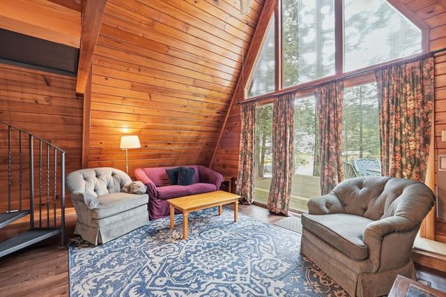 99 Lakeshore Drive, Spencer, MA 01562