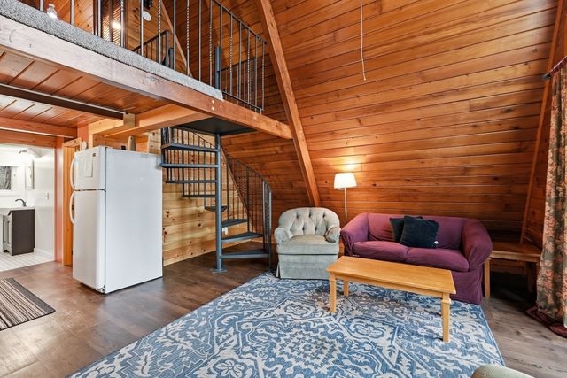 99 Lakeshore Drive, Spencer, MA 01562