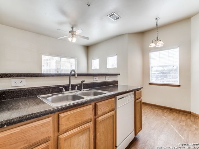 1000 Diamond Dr Apt 3003, Boerne, TX 78006