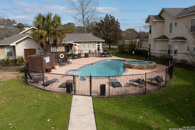 1000 Diamond Dr Apt 3003, Boerne, TX 78006