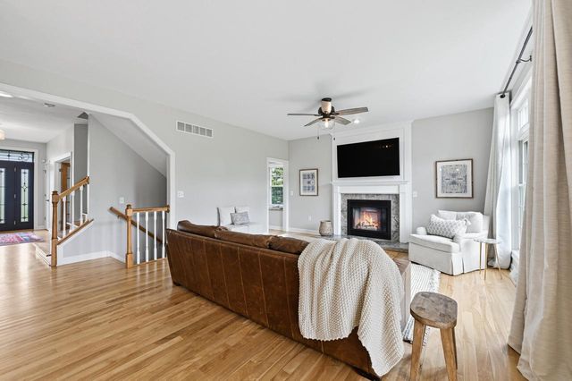 W223N3589 Ridgeside COURT, Pewaukee, WI 53072