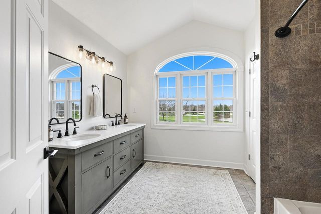 W223N3589 Ridgeside COURT, Pewaukee, WI 53072