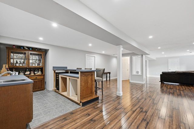 W223N3589 Ridgeside COURT, Pewaukee, WI 53072