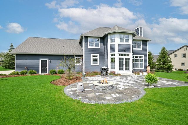 W223N3589 Ridgeside COURT, Pewaukee, WI 53072